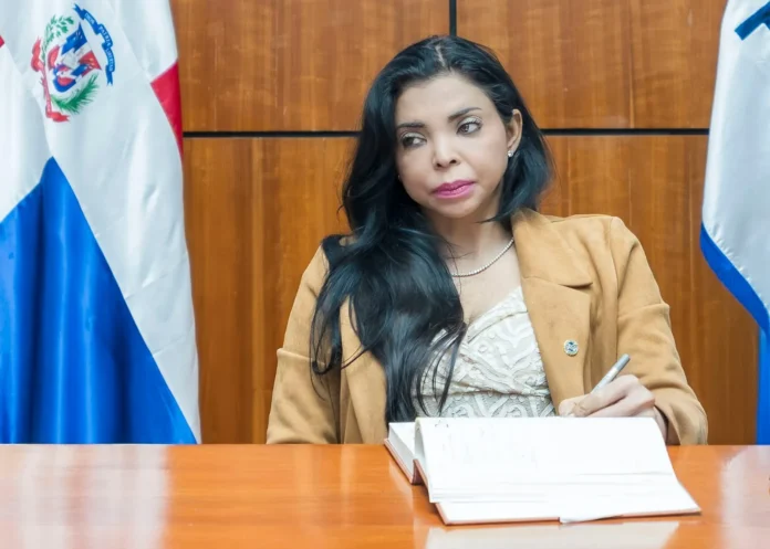 Investigación de feminicidio en Santo Domingo Este