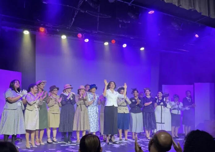 Premiere de obra sobre sufragio femenino.