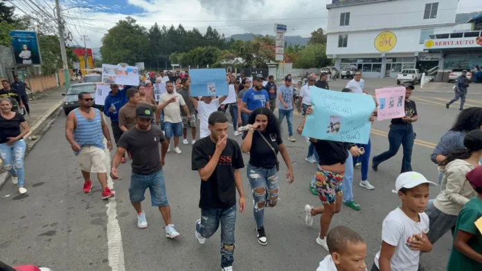 Marcha por justicia en Jarabacoa.