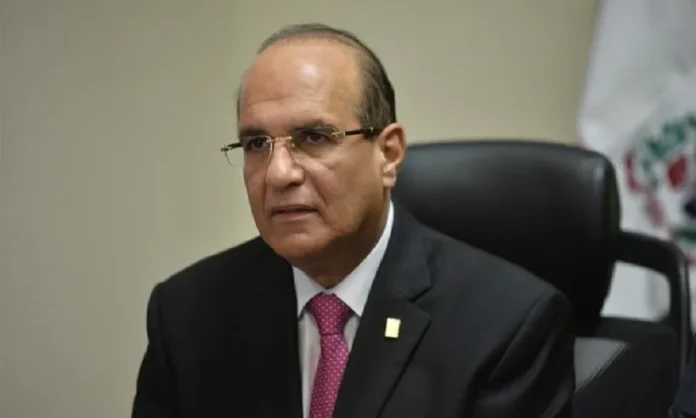 Julio César Castaños Guzmán en la Academia.