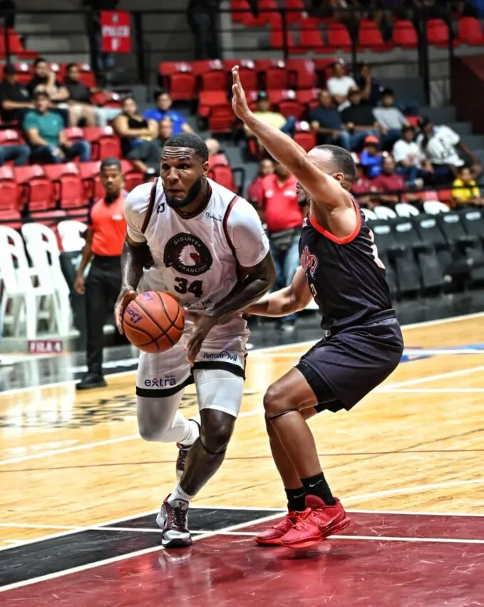 Gigantes triunfan sobre Titanes en la LNB
