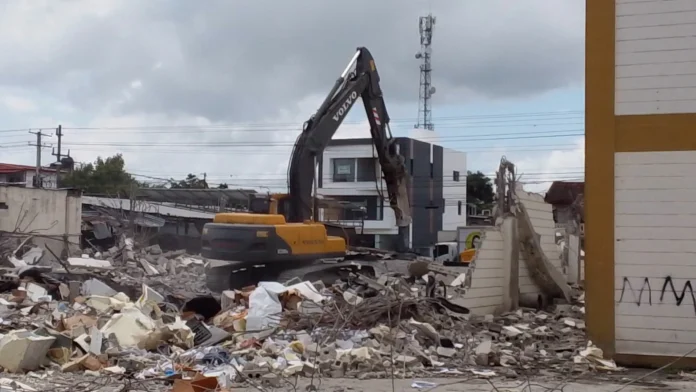 Demolición del Complejo Deportivo de La Vega
