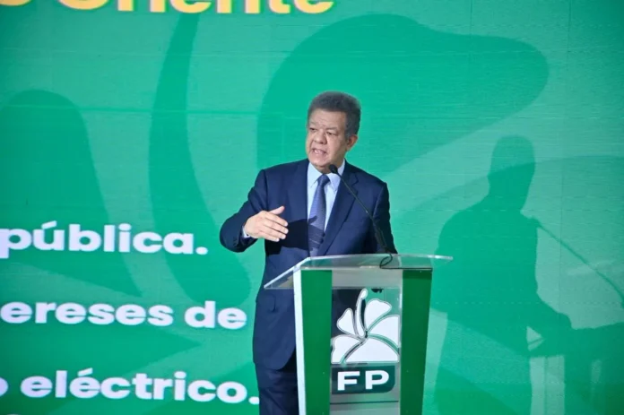 Leonel Fernández critica al Gobierno dominicano.