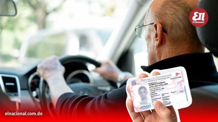Gobierno archiva amparo sobre licencias de conducir.