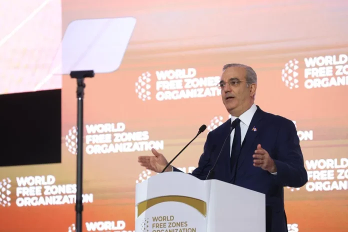 Abinader promueve inversión en República Dominicana