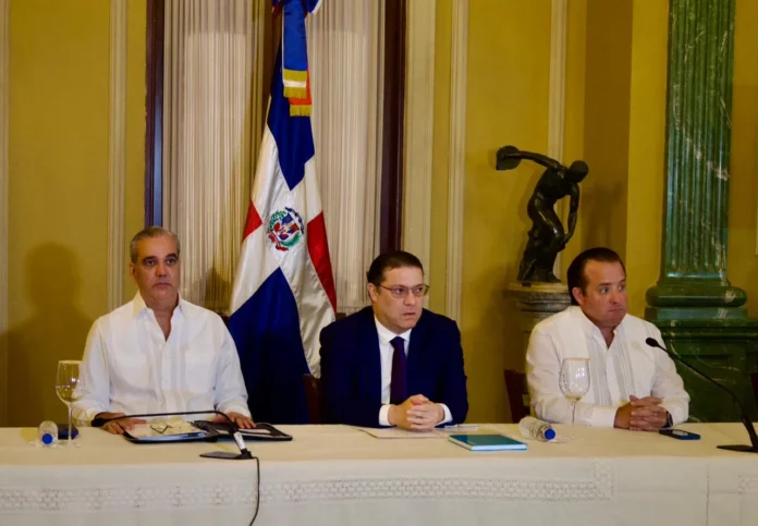 Gobierno y transportistas dialogan sobre tarifas.