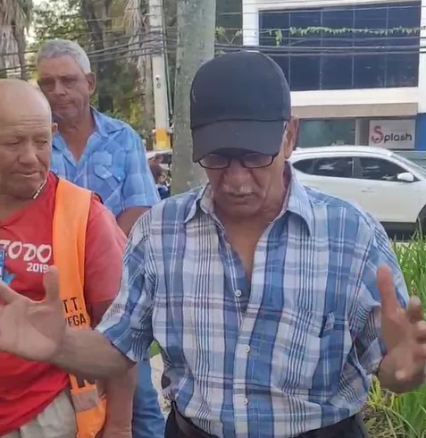 Motoconchistas marchan en La Vega contra impuestos.