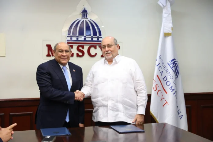 MESCyT renueva acuerdo para escuelas de medicina