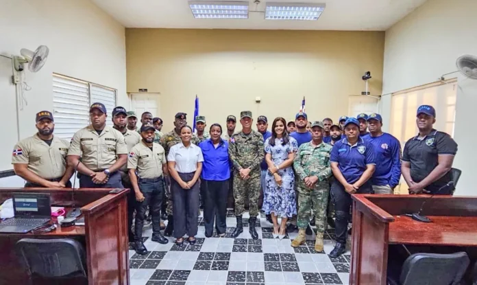 Conferencia sobre abuso infantil en Barahona.