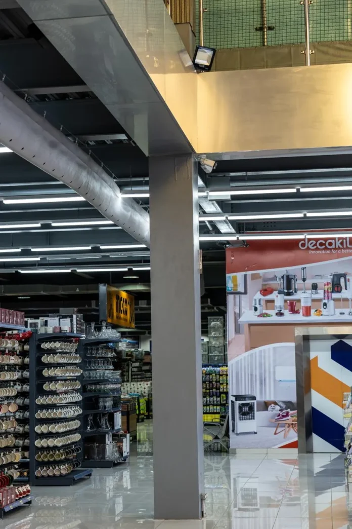 Reapertura de tienda Suplax autorizada por Mivhed.