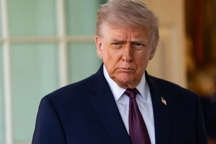 Trump suspende operativo militar en Ormuz.