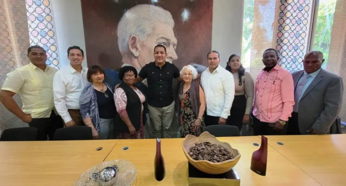 PLD fortalece la familia dominicana ante crisis.