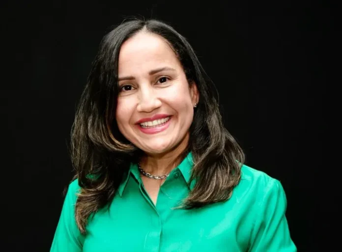 Yadira Peña critica políticas sociales del gobierno