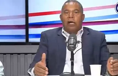 Profesores protestan contra decreto educativo dominicano.