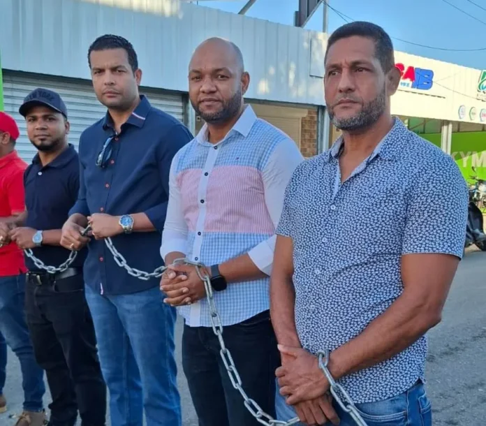 Regidores del PLD apoyan asfaltado en Bonao.