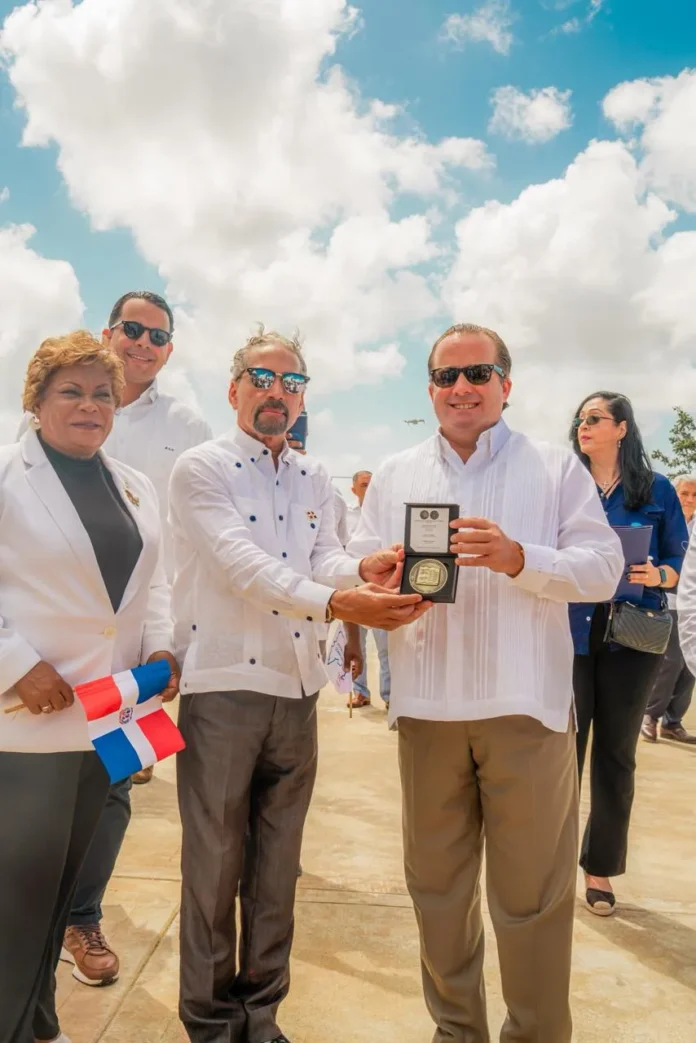 Inauguración de Plaza Constitución en Ciudad Juan Bosch
