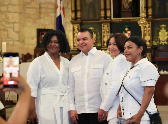 Agradecimiento a enfermeras por su compromiso