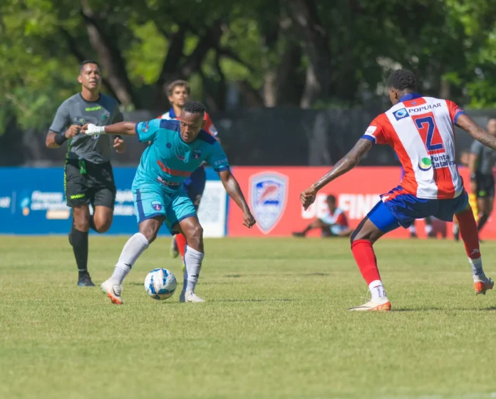 Salcedo FC celebra su victoria en penales.