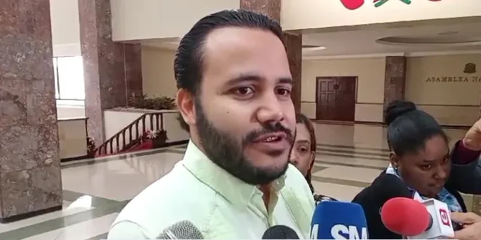 Oposición critica sacrificios del Gobierno en crisis