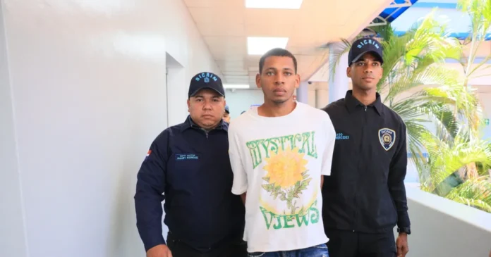 Hombre se entrega tras homicidio en Santo Domingo