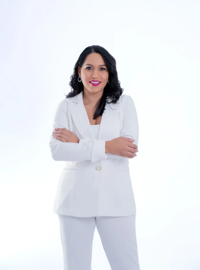 Lorenny Solano, comunicadora influyente en RD.