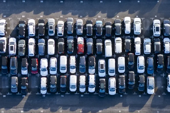 Empleados de automotrices en EE. UU. reducidos