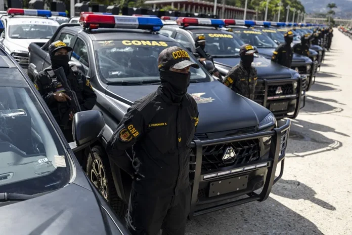 Militares venezolanos incautan drogas en Táchira.