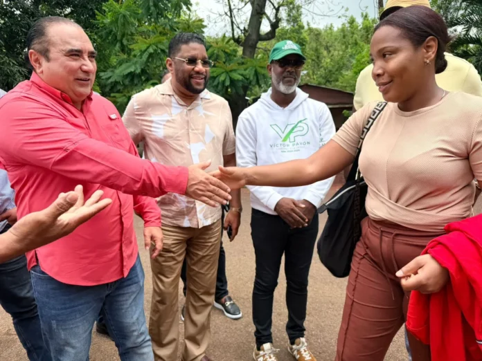 Víctor Pavón promete transformar Santo Domingo Norte