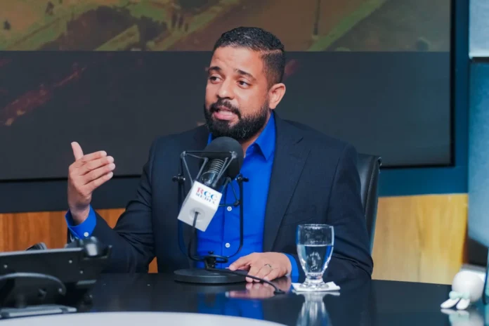 Welinton Grullón promueve liderazgo juvenil en PRM.