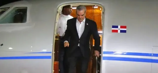 Luis Abinader regresa a la República Dominicana