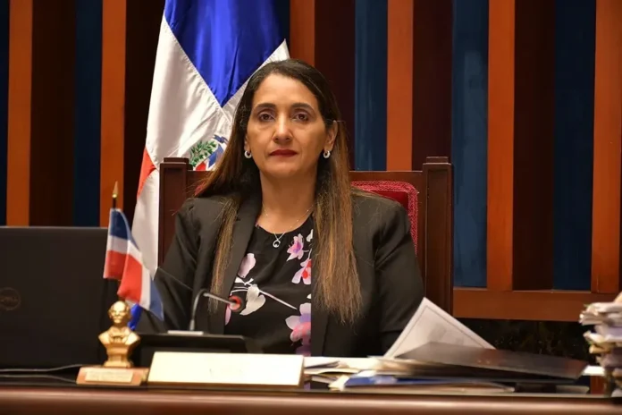 Senadora Lía Díaz habla sobre pensiones mejoradas.
