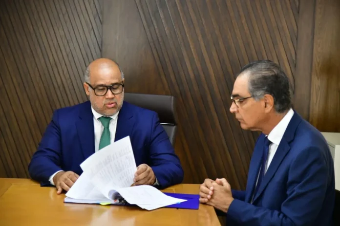 Abogado desmiente rumores sobre Santiago Hazim