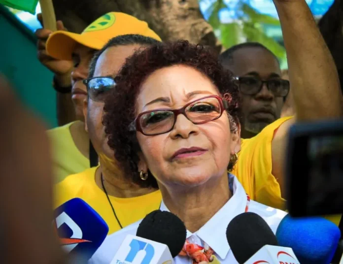 Frente Amplio celebra decisión sobre minería.