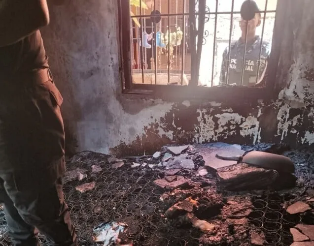 Incendio en perfumería de Pedernales.