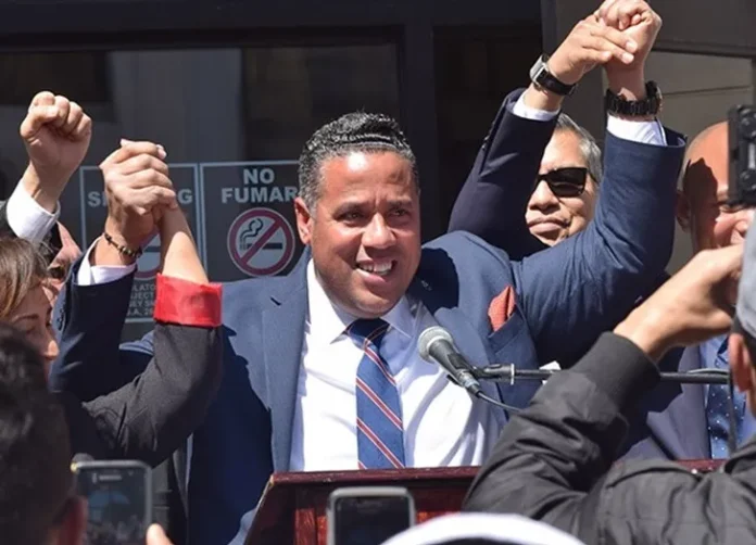 Alex Méndez lidera intención de voto Paterson