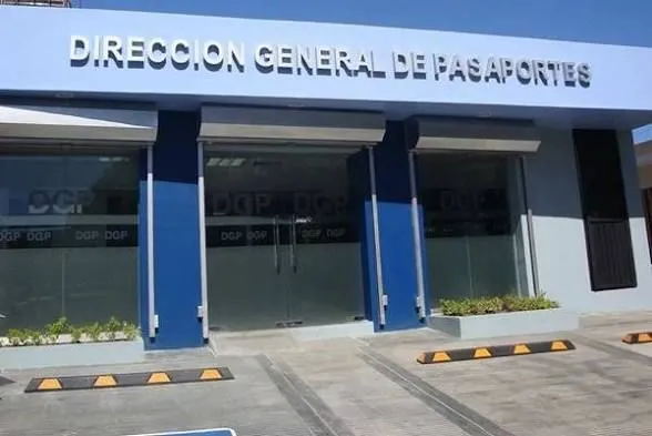 Emisión de pasaporte electrónico en Azua.