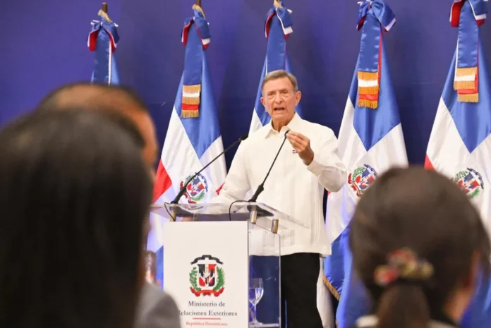 Canciller explica acuerdo con EE.UU.