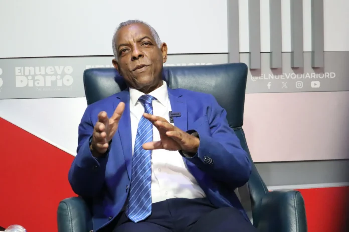 Rafael Montero pide más fondos para investigación.