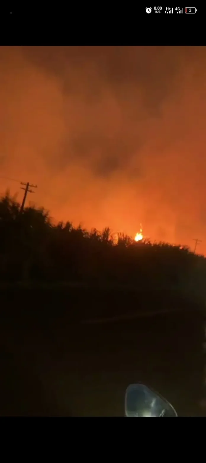 Incendio en cañaverales afecta visibilidad carretera