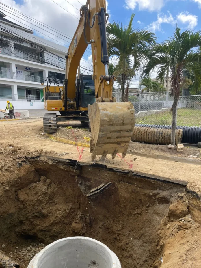 Avance del colector de aguas residuales.