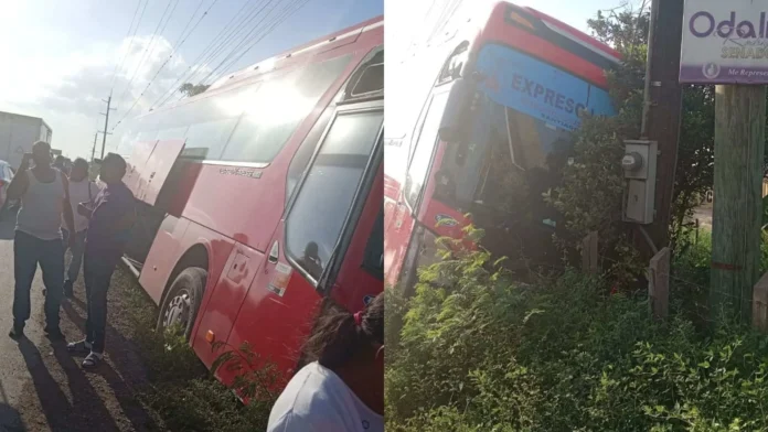 Accidente de autobús en la Autopista Duarte.
