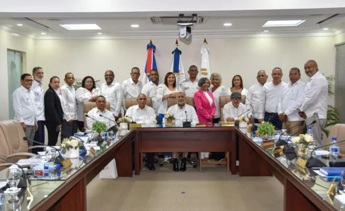 ADP suspende actividades formativas del Minerd