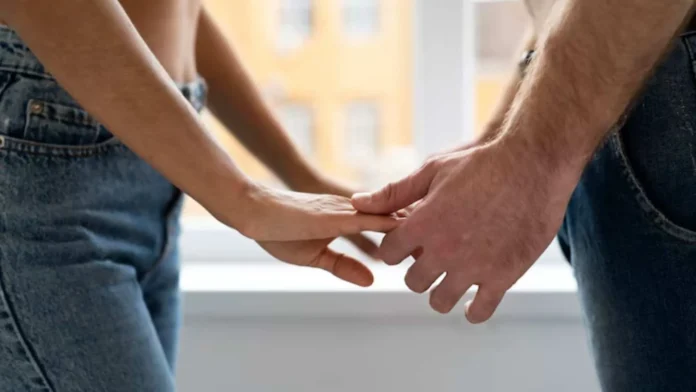 Riesgos de relaciones entre menores y adultos