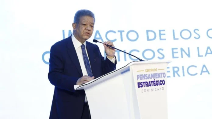 Leonel Fernández en Congreso de Geopolítica