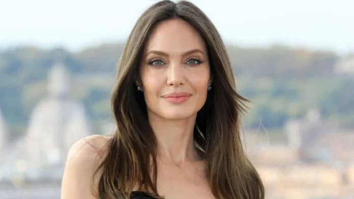 Angelina Jolie vende mansión en Los Ángeles.