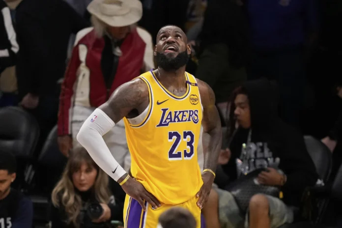 LeBron James se convierte en agente libre.