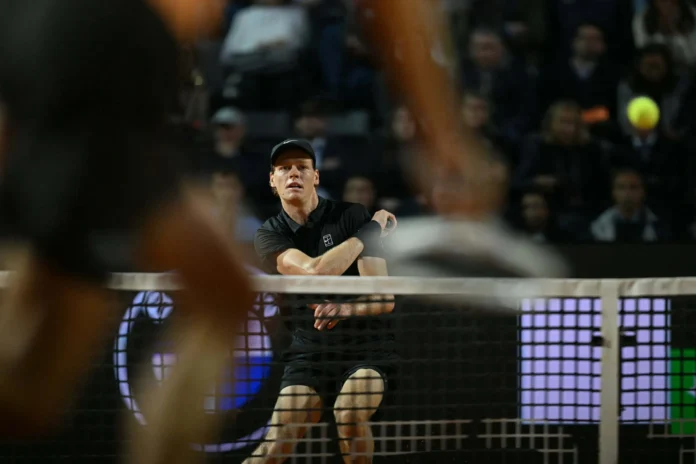 Sinner y Medvedev en semifinal del Masters