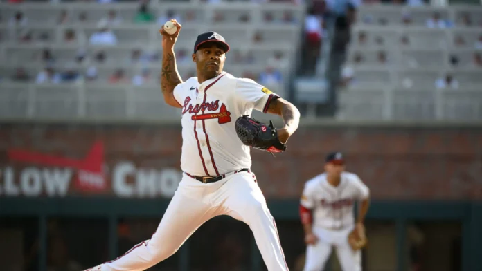 Bravos activan a Raisel Iglesias en MLB