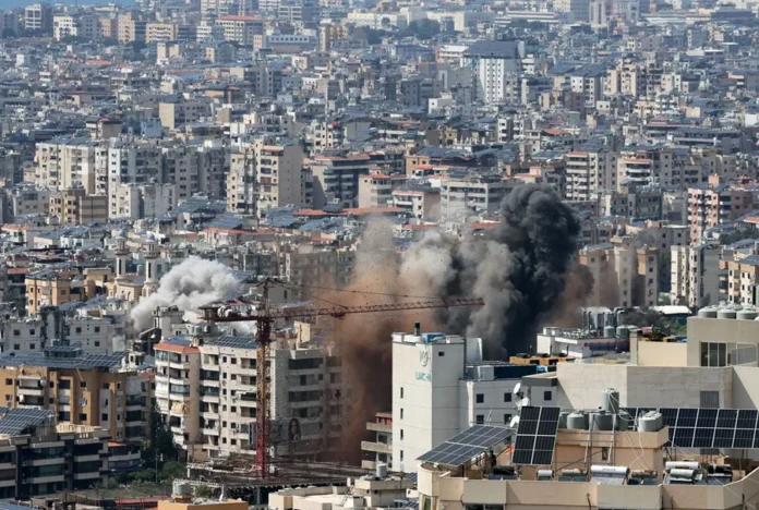 Bombardeo israelí en suburbios de Beirut