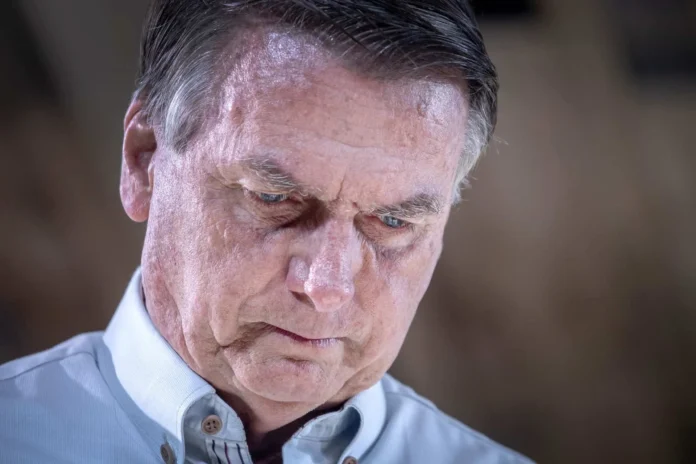 Bolsonaro regresa a prisión domiciliaria.
